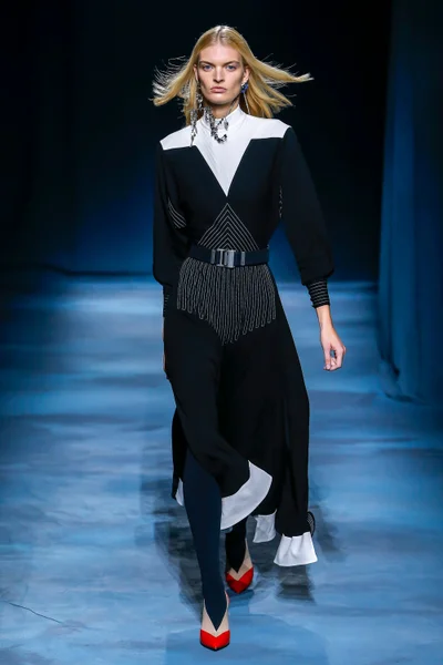 Look 13